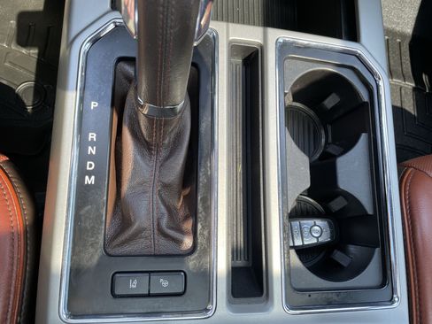 Used 2018 Ford F150 King Ranch w/ Equipment Group 601A Luxury AWD/4WD image 25