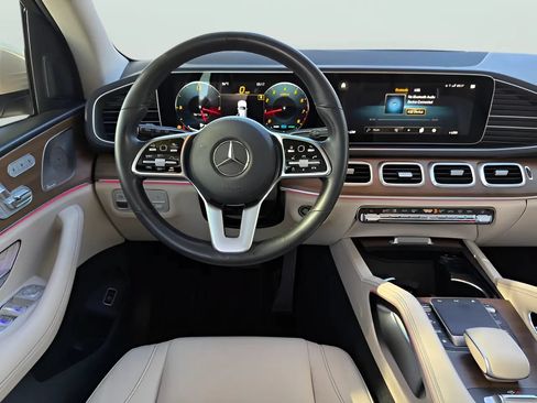 Used 2022 Mercedes-Benz GLS 450 4MATIC image 32