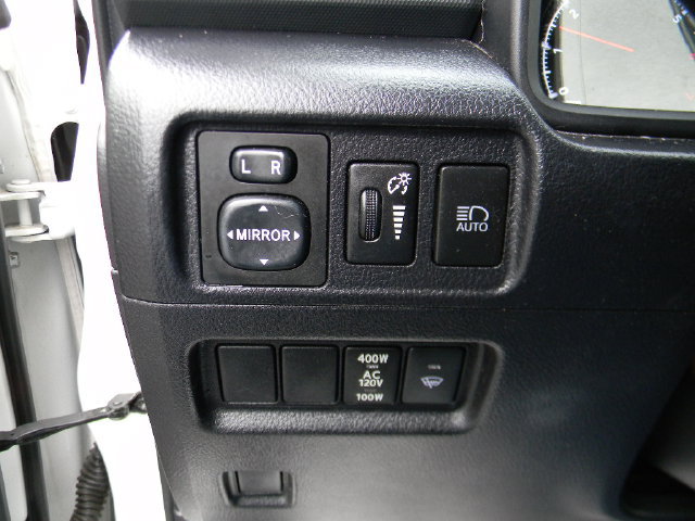 Used 2023 Toyota 4Runner SR5 Premium w/ Moonroof Package AWD/4WD image 15