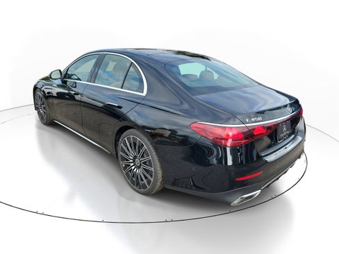 New 2026 Mercedes-Benz E 450 4MATIC Sedan image 3