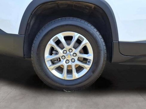 Used 2023 Chevrolet Traverse LS FWD image 20