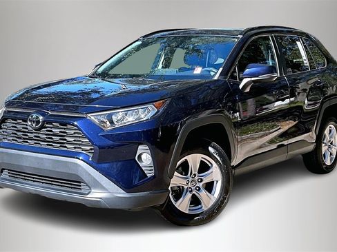 Used 2021 Toyota RAV4 XLE image 1