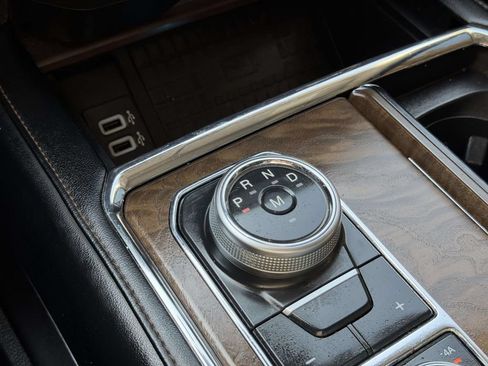 Used 2019 Ford Expedition Platinum AWD/4WD image 23