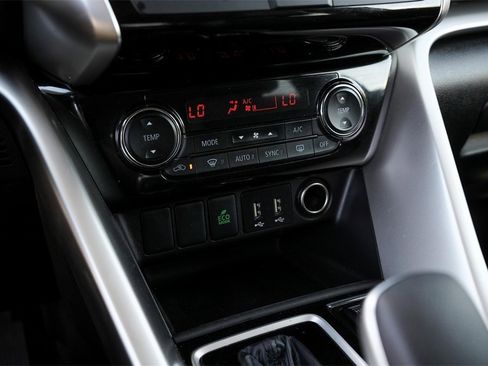 Used 2024 Mitsubishi Eclipse Cross SE image 19