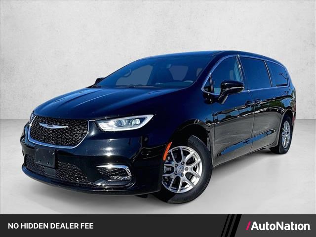 Used 2026 Chrysler Pacifica Select FWD image 1
