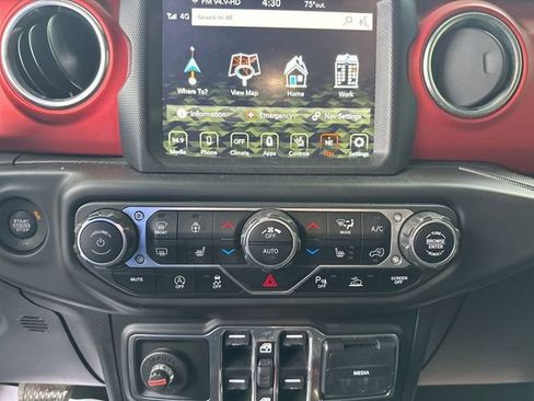 Used 2020 Jeep Gladiator Rubicon AWD/4WD image 18
