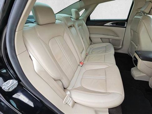 Used 2019 Lincoln MKZ Reserve FWD image 18