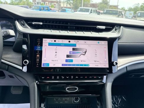 New 2026 Jeep Grand Cherokee L Limited AWD/4WD image 21