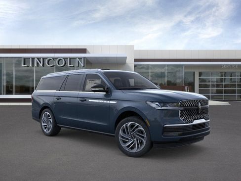 New 2026 Lincoln Navigator L Reserve AWD/4WD image 1
