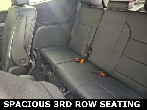 Used 2025 Buick Enclave Sport Touring w/ Trailering Package, 5000 lbs. image 28