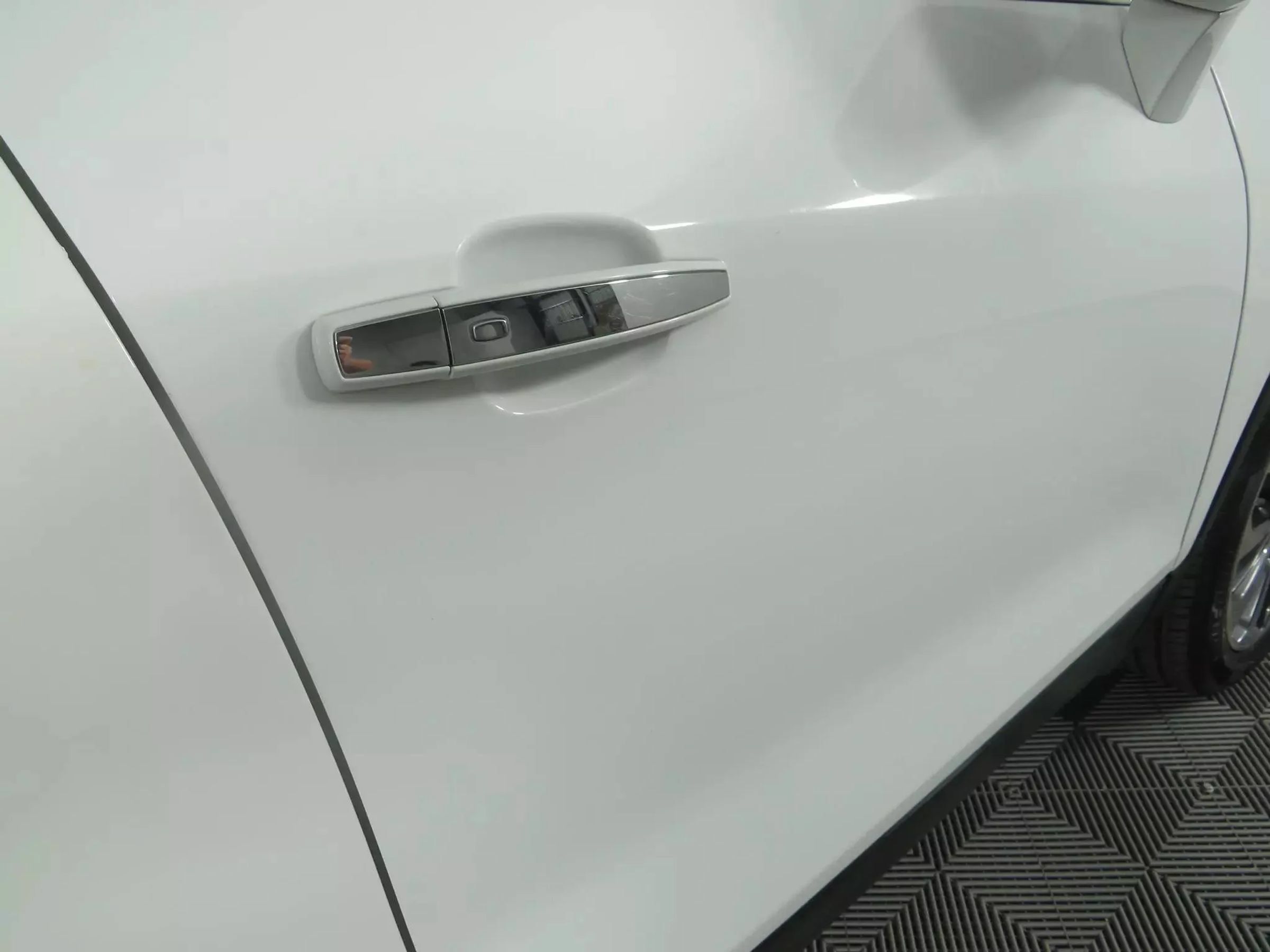Used 2020 Buick Encore Essence AWD/4WD image 31