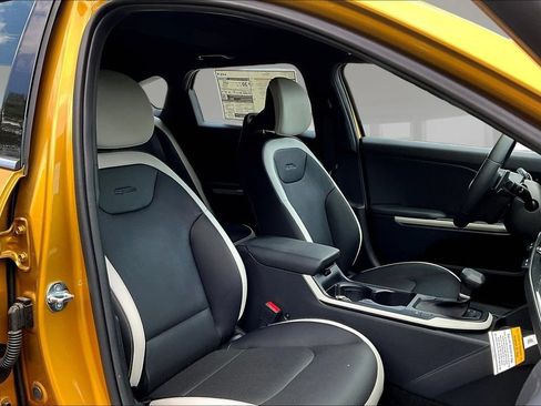 New 2026 Kia K4 GT-Line w/ GT-Line Premium Package FWD image 11
