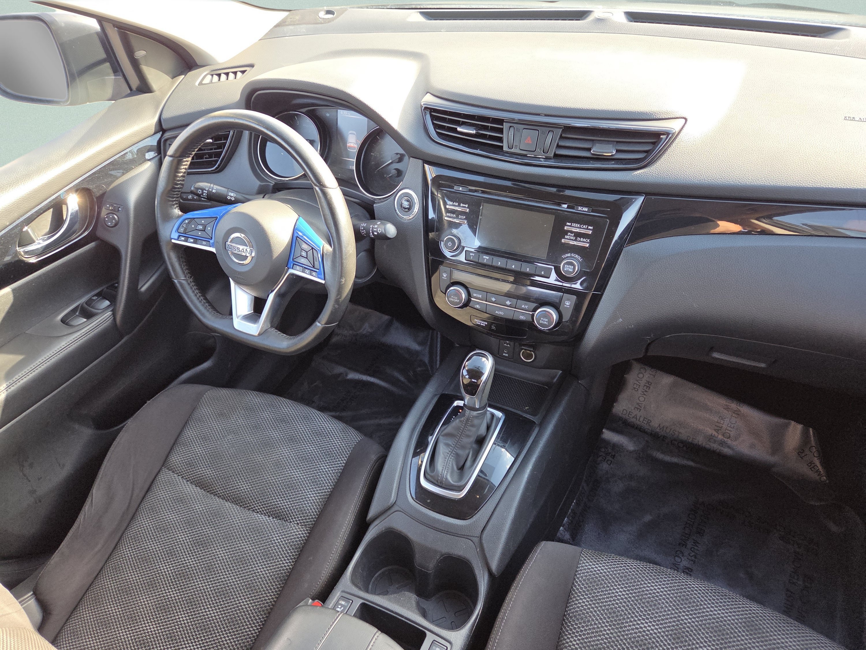 Used 2018 Nissan Rogue Sport SV w/ SV All-Weather Package AWD/4WD image 29