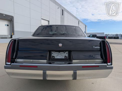 Used 1994 Cadillac Fleetwood Brougham image 19