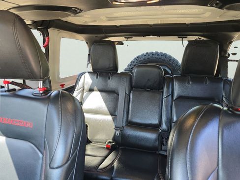Used 2020 Jeep Wrangler Unlimited Rubicon AWD/4WD image 31