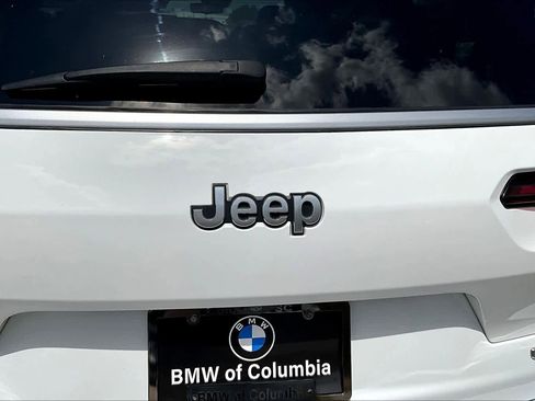 Used 2023 Jeep Grand Cherokee L Summit w/ Advanced Protech Group IV image 9