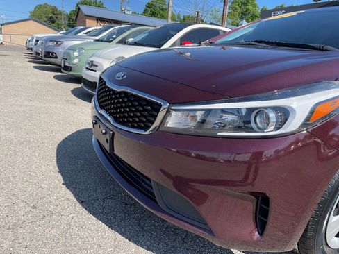 Used 2018 Kia Forte LX w/ LX Popular Package FWD image 12