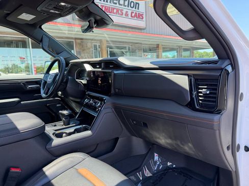 Used 2023 GMC Sierra 1500 AT4 w/ AT4 Premium Package AWD/4WD image 26
