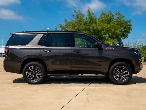 Used 2021 Chevrolet Tahoe Z71 w/ Z71 Signature Package AWD/4WD image 8