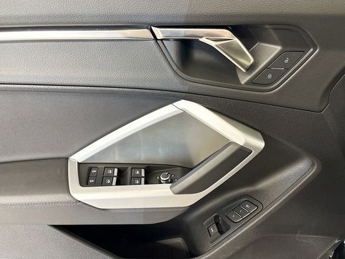 Certified 2024 Audi Q3 2.0T Premium w/ Convenience Package image 20