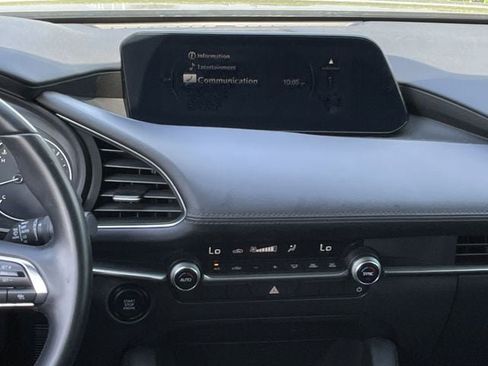 Used 2024 MAZDA MAZDA3 s FWD image 15