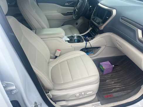 Used 2022 GMC Acadia Denali w/ Denali Ultimate Package AWD/4WD image 5