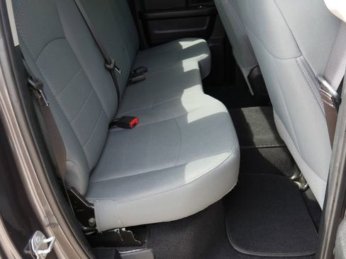 Used 2018 RAM 1500 Express AWD/4WD image 22
