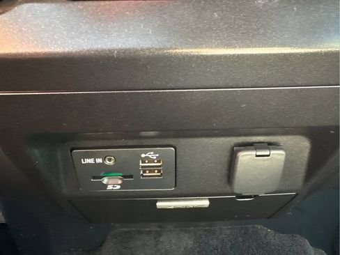 Used 2015 Ford F150 XLT w/ Equipment Group 302A Luxury RWD image 26