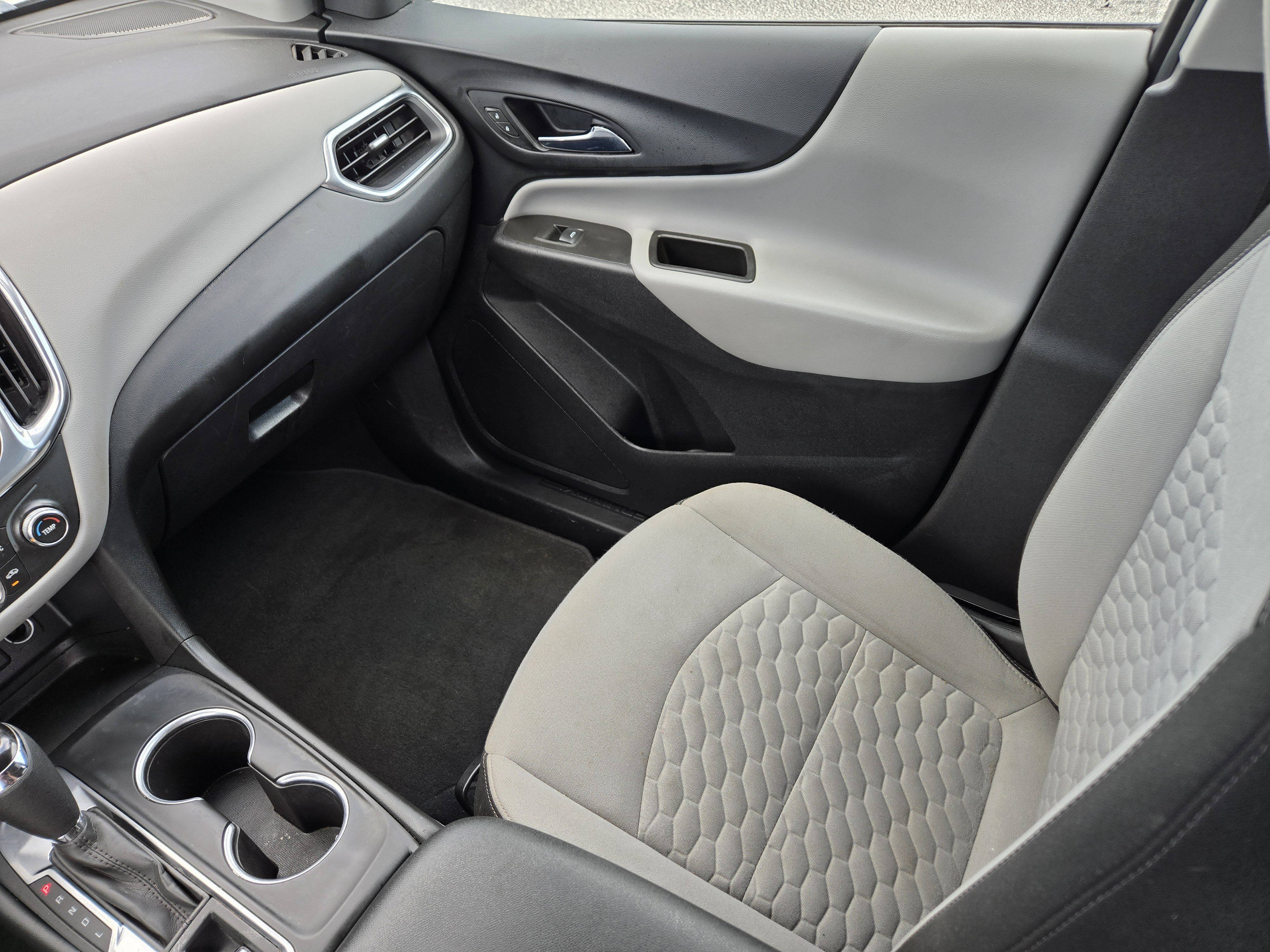 Used 2021 Chevrolet Equinox LS w/ LS Convenience Package FWD image 20