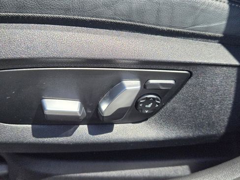 Used 2023 BMW 530i w/ Convenience Package RWD image 23