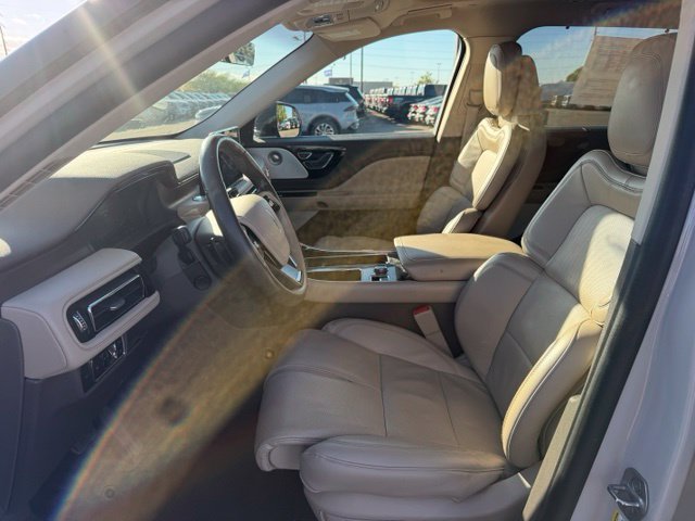 Used 2023 Lincoln Aviator Reserve w/ Equipment Group 201A AWD/4WD image 15