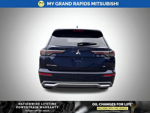 New 2026 Mitsubishi Outlander SE AWD/4WD image 4