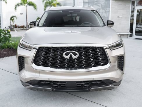 Used 2023 INFINITI QX60 Sensory w/ Vision Package FWD image 5