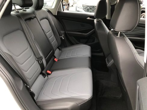 Used 2025 Volkswagen Jetta SEL image 37