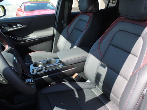 New 2026 Chevrolet Equinox RS FWD image 9