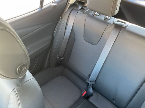 Used 2025 Buick Encore GX Preferred image 38