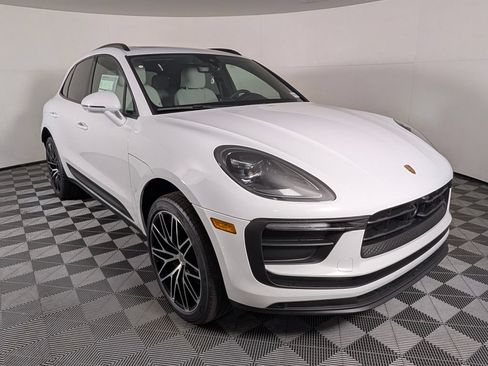 New 2026 Porsche Macan AWD/4WD image 9