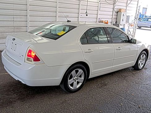 Used 2009 Ford Fusion SE FWD image 3