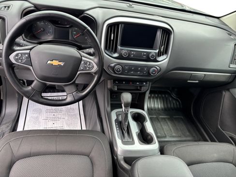 Used 2022 Chevrolet Colorado LT w/ Fleet Safety Package image 12