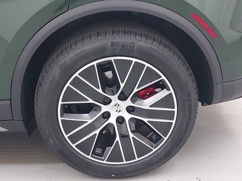 New 2026 Porsche Macan 4S Electric image 36