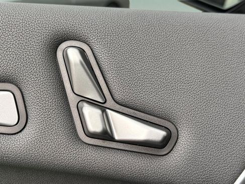 Used 2026 BMW iX xDrive45 image 25