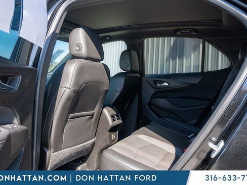 Used 2022 Chevrolet Equinox RS w/ LPO, Floor Liner Package image 19