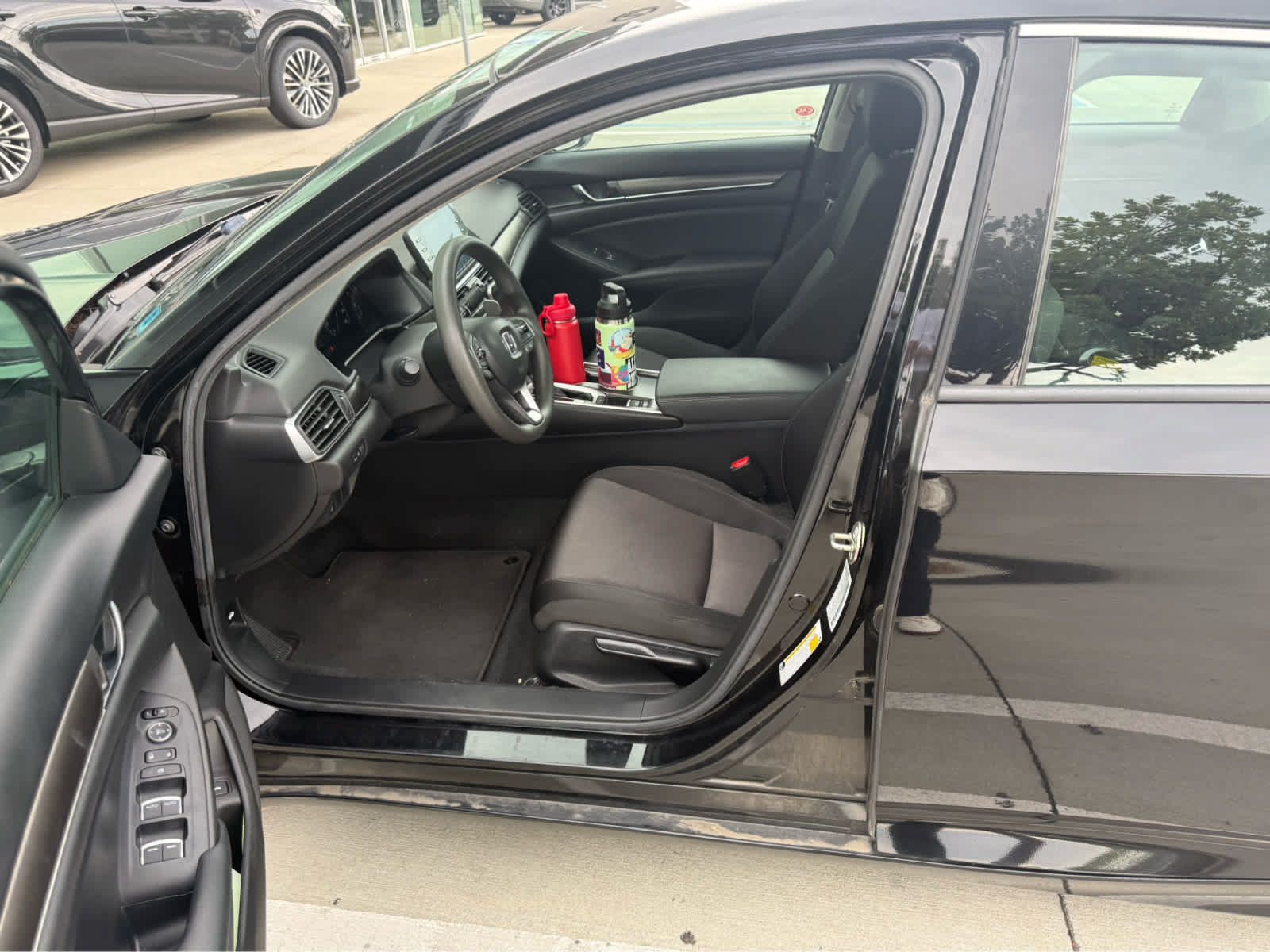 Used 2019 Honda Accord LX image 3