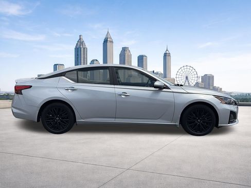 Certified 2025 Nissan Altima 2.5 SV w/ SV Special Edition Package FWD image 6