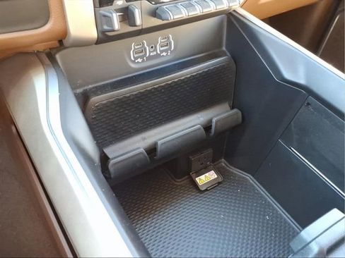 Used 2021 RAM 2500 Laramie image 36