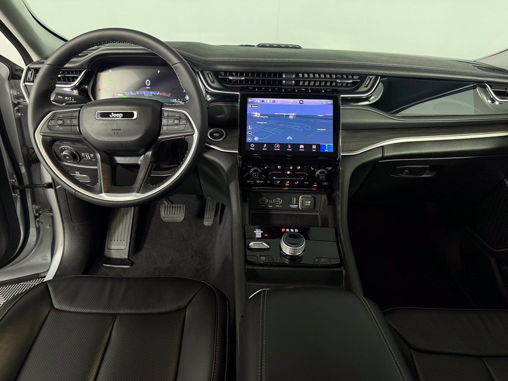 Certified 2023 Jeep Wagoneer 4WD image 12