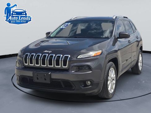 Used 2015 Jeep Cherokee Latitude image 3