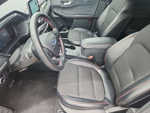 Used 2025 Ford Escape ST-Line AWD/4WD image 10