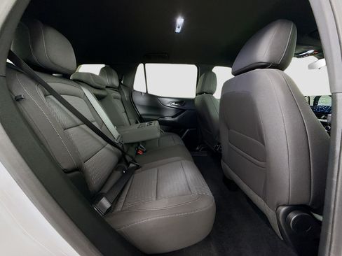Used 2025 Chevrolet Equinox LT FWD image 30