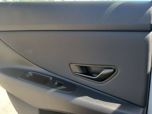 New 2026 Hyundai Elantra SEL Sport FWD image 22